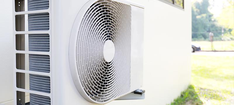 Installation d’une pompe à chaleur pour chauffer ou rafraîchir votre bâtiment