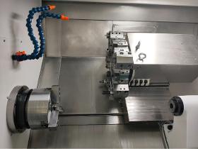 Machines d’usinage automatiques CNC