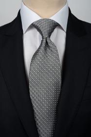 Cravate grise fantaisie + pochette assortie