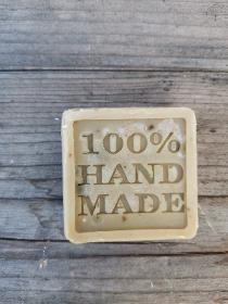 100% Hand Made   au basilic