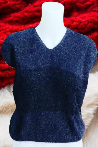 V-neck sweater for women without sleeves knitted in Angora w