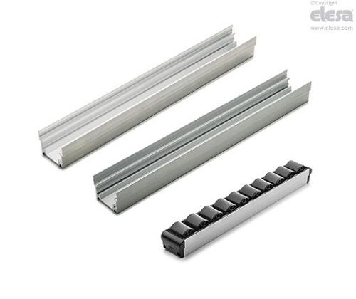 Profilés d'aluminium pour rails à rouleaux
