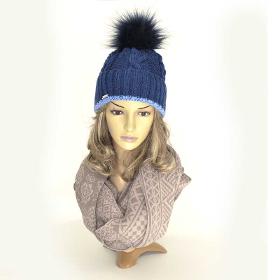 Bonnet en laine bleu marine avec pompon