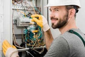 Les certifications nécessaires pour devenir un électricien professionnel